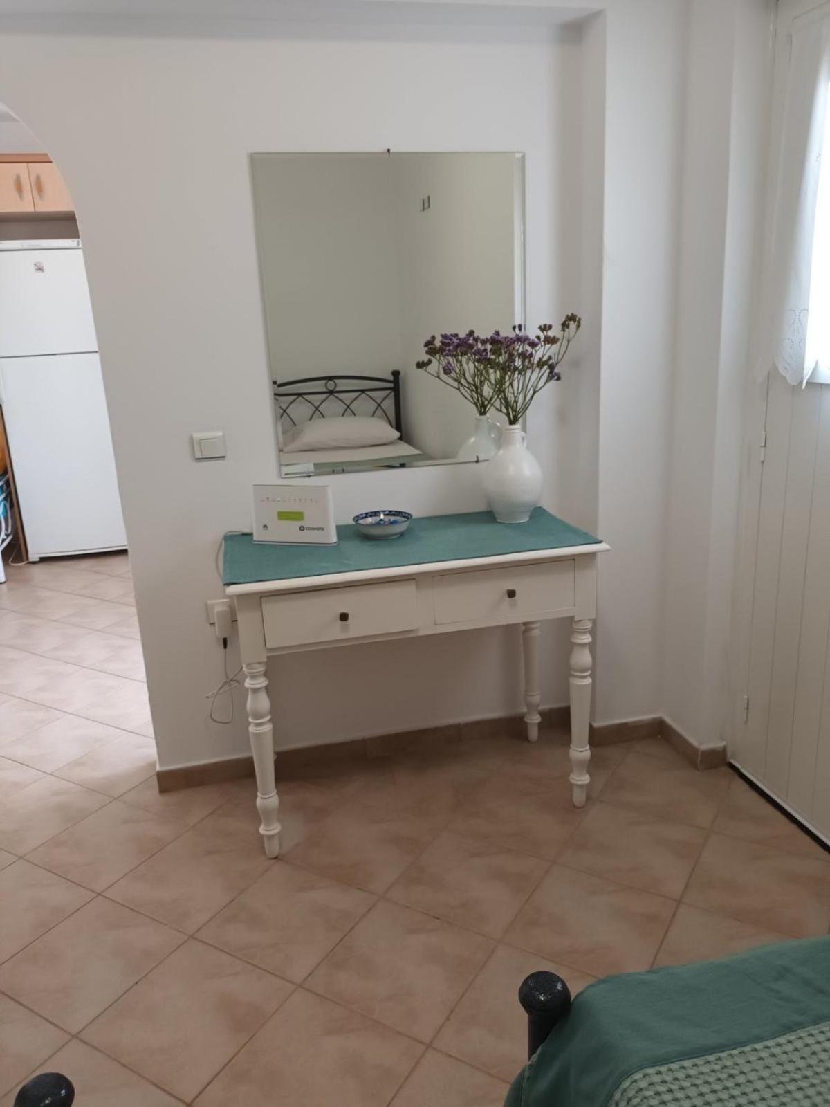 Ferienwohnung Anatoli Kímolos Exterior foto
